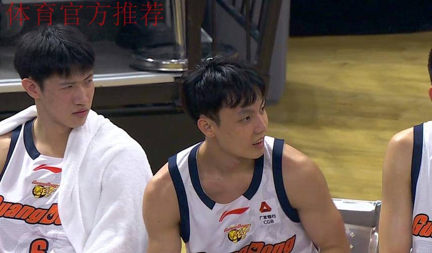 不打了!曾凡博被曝欲离开北京首钢队,力保广东队“躺”进总决赛 不打了!曾凡博被曝欲离开北京首钢队,力保广东队“躺”进总决赛